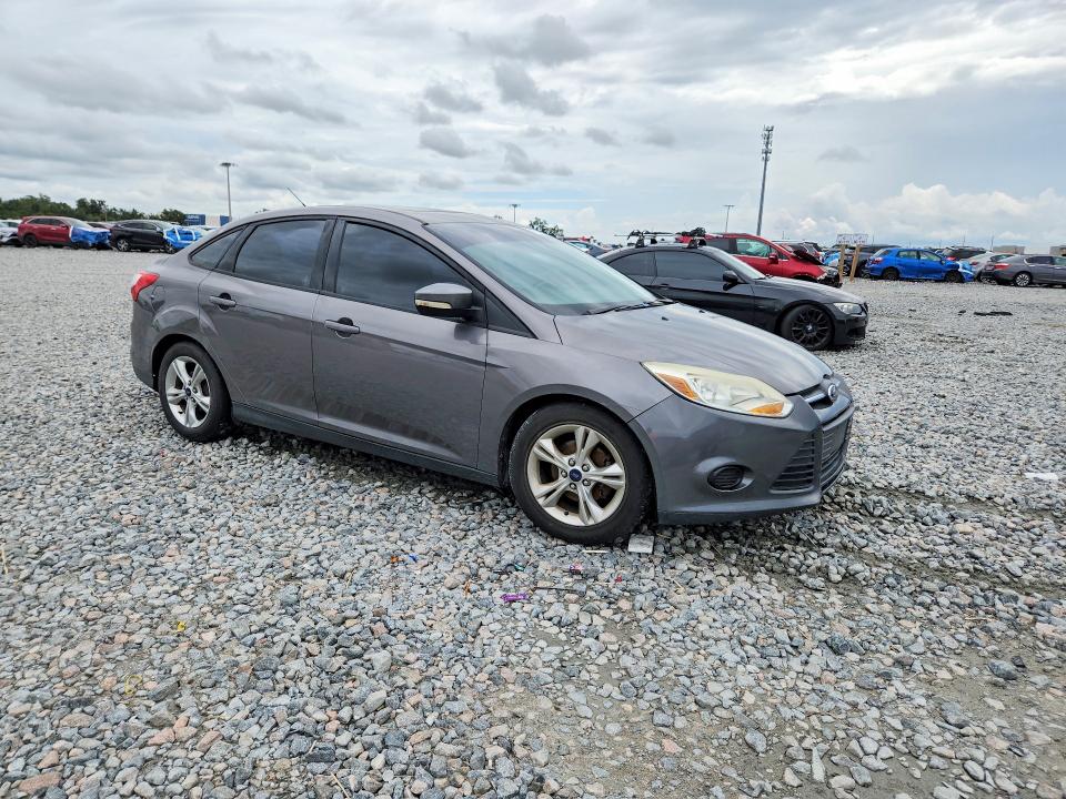 Photo 4 from auction – 2014 FORD FOCUS with VIN 1FADP3F29EL260836