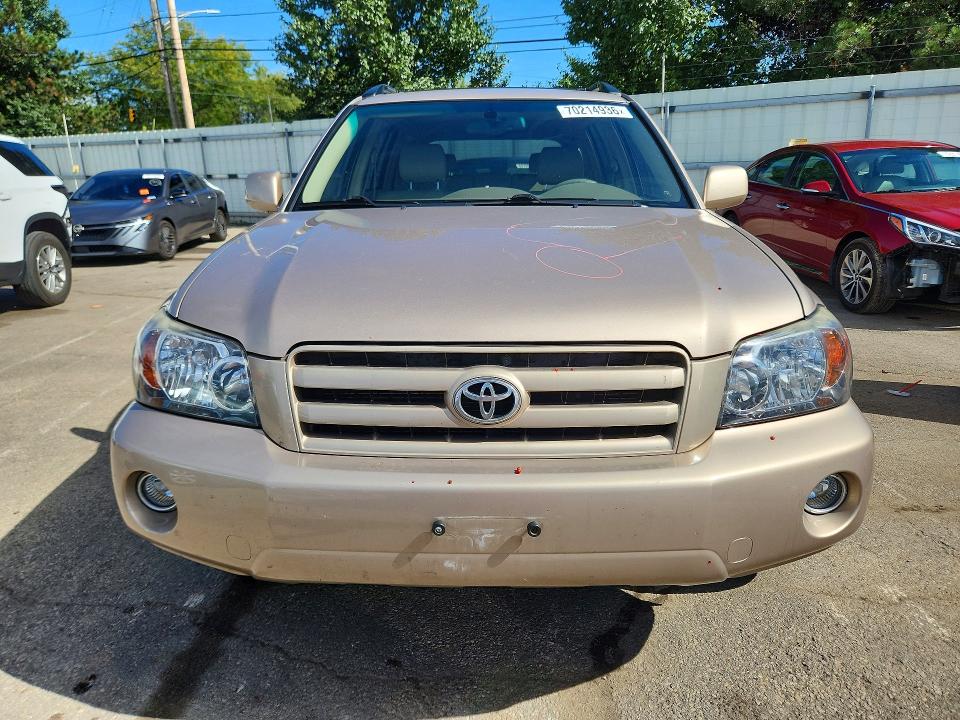 Photo 5 from auction – 2005 TOYOTA HIGHLANDER with VIN JTEEP21A550078412