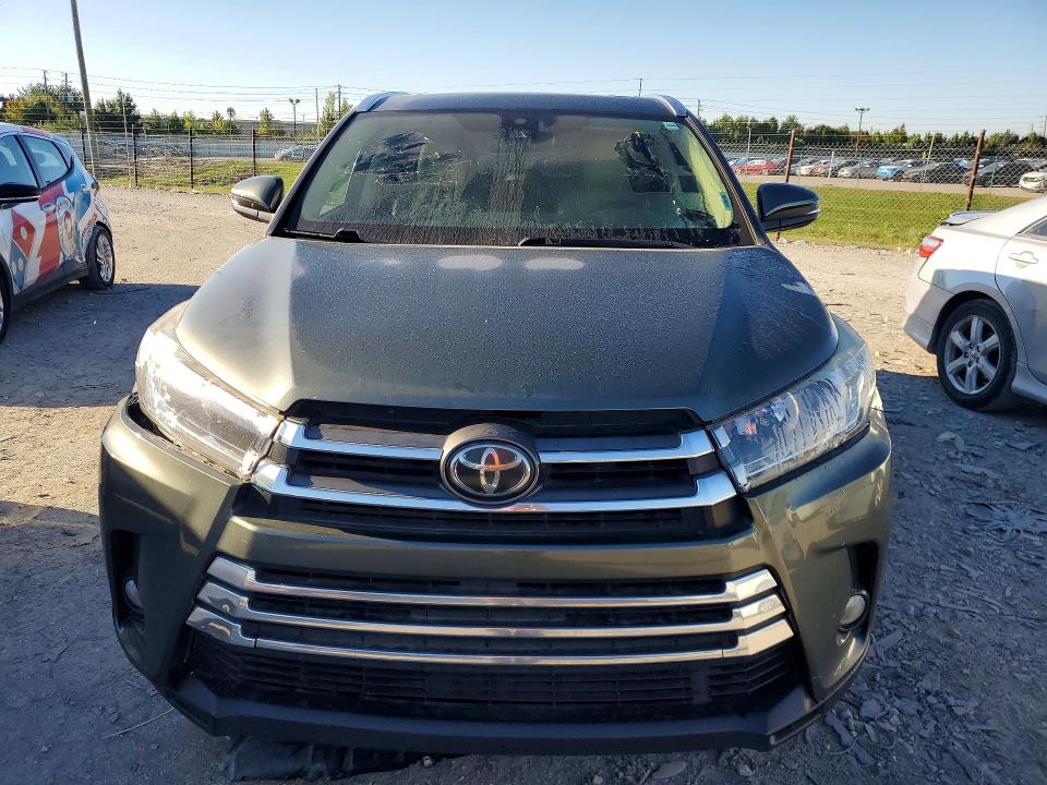Снимка 5 от търг – 2017 TOYOTA HIGHLANDER с VIN 5TDDZRFHXHS439482