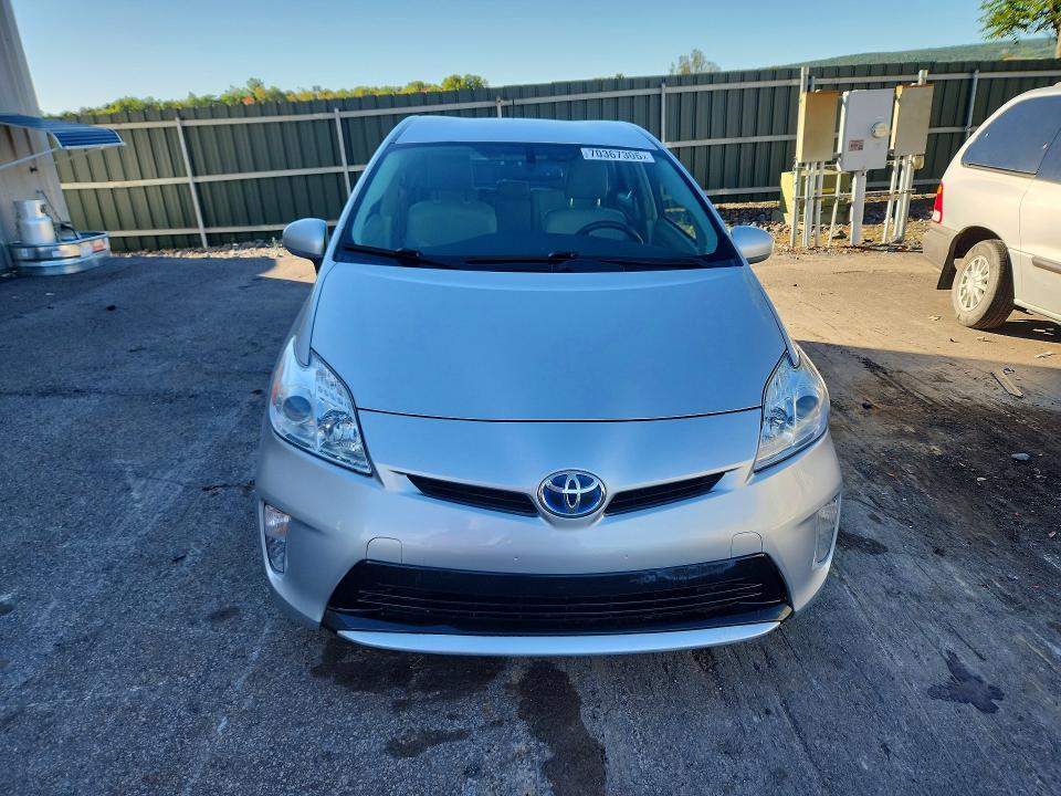Photo 5 from auction – 2013 TOYOTA PRIUS with VIN JTDKN3DU6D1728365