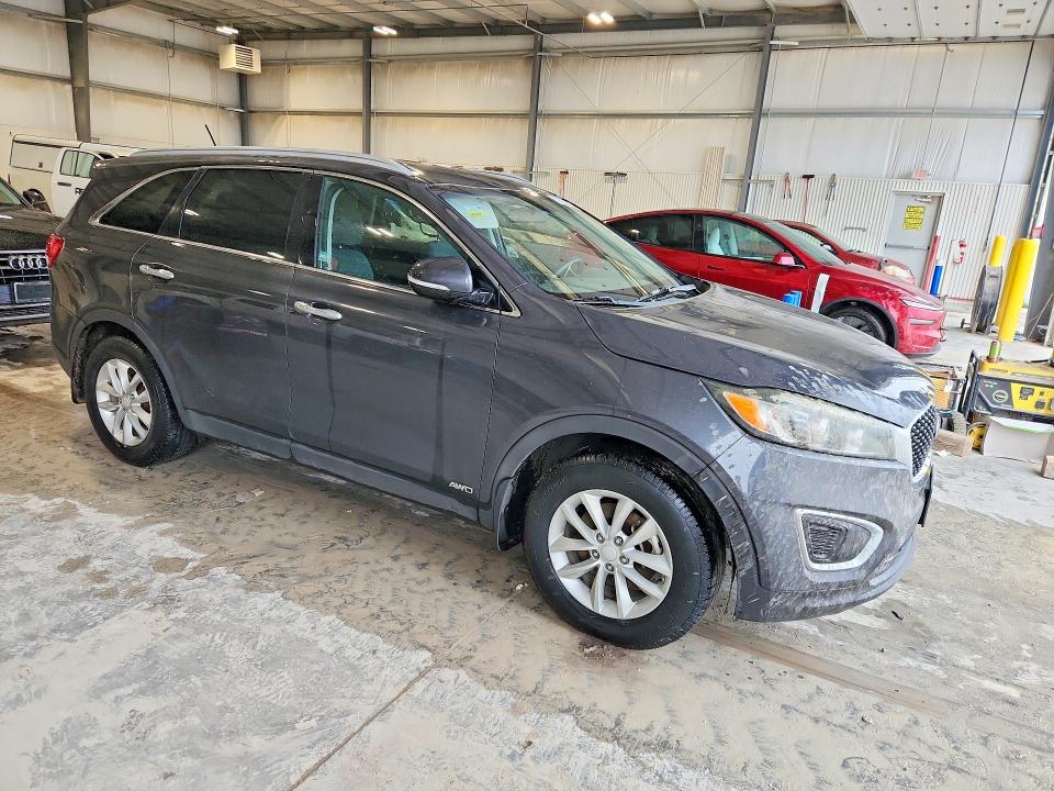 Снимка 4 от търг – 2017 KIA SORENTO с VIN 5XYPGDA38HG246309