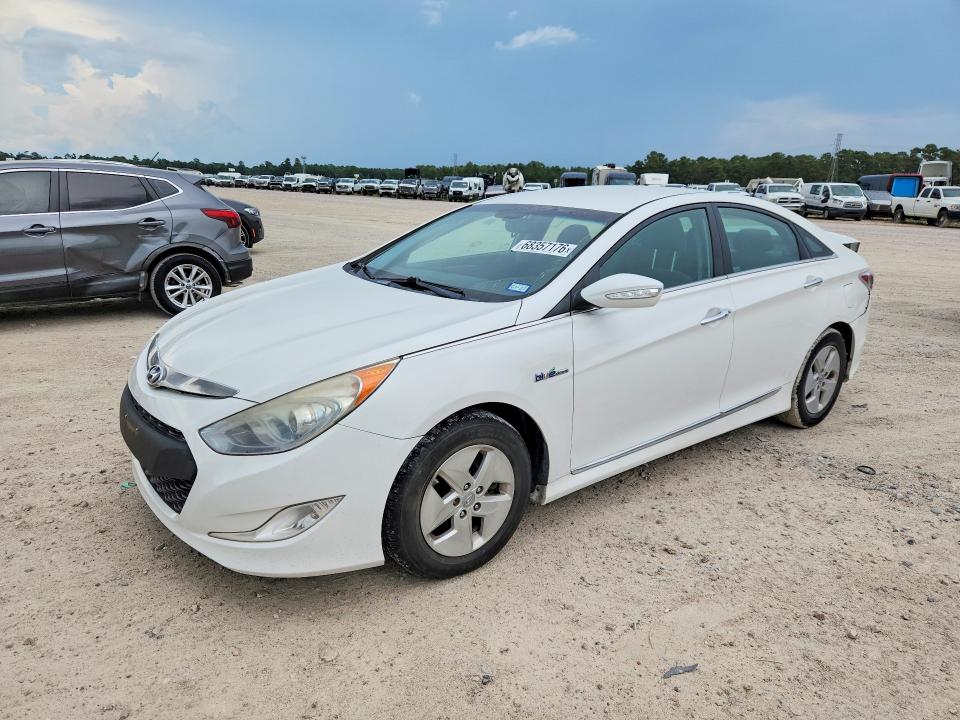 صورة رقم 1 من المزاد - 2011 HYUNDAI SONATA مع VIN KMHEC4A42BA008292
