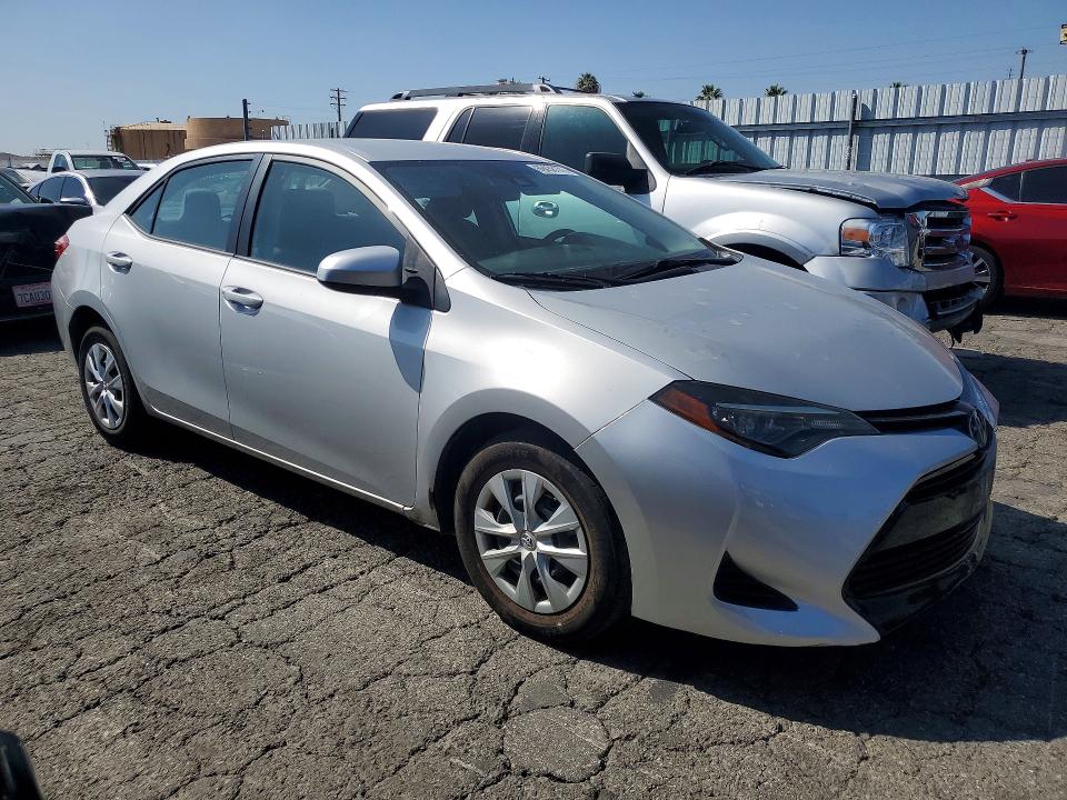 Zdjęcie 4 z aukcji – 2017 TOYOTA COROLLA z VIN 5YFBURHE9HP611325