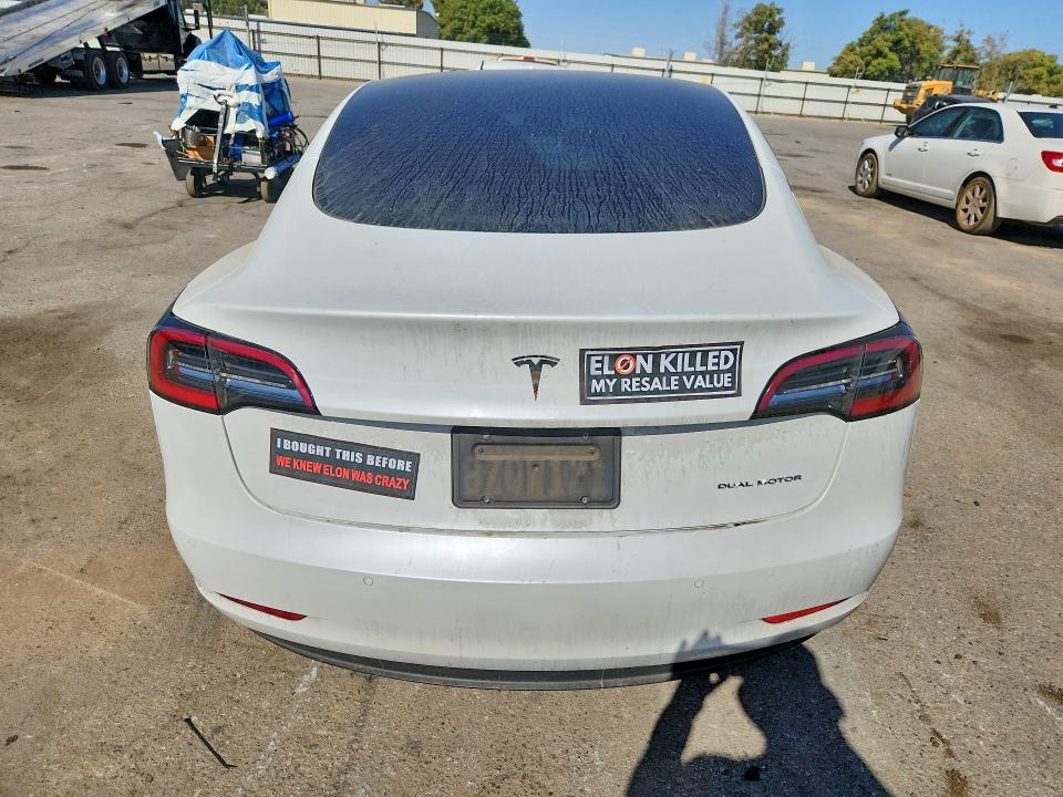 Foto 6 de la subasta – 2022 TESLA MODEL 3 con VIN 5YJ3E1EB4NF132086