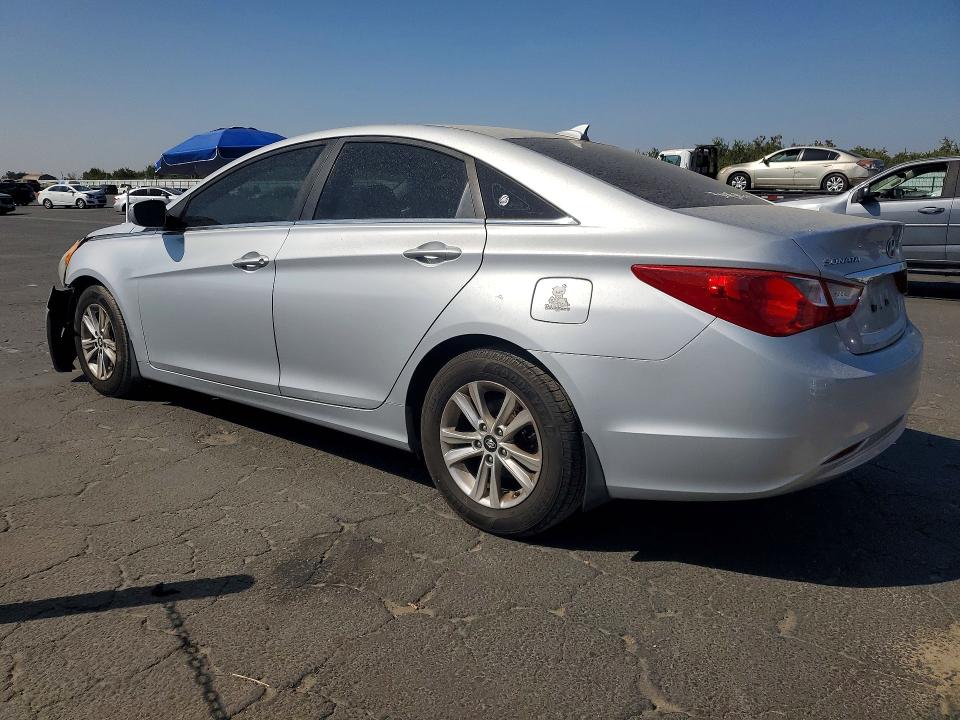 Photo 2 from auction – 2013 HYUNDAI SONATA with VIN 5NPEB4AC3DH522372