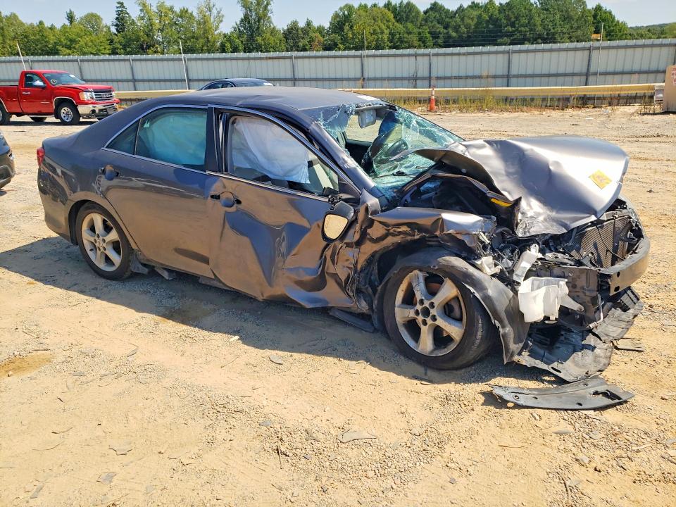 Снимка 4 от търг – 2014 TOYOTA CAMRY с VIN 4T1BF1FK2EU730347