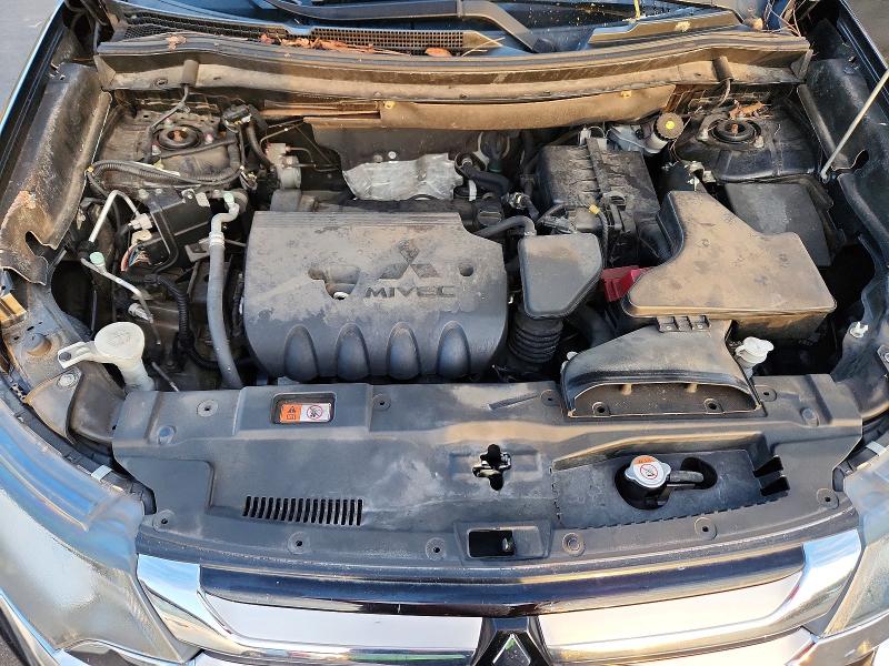 Photo 12 from auction – 2016 MITSUBISHI OUTLANDER with VIN JA4AD3A39GZ050530