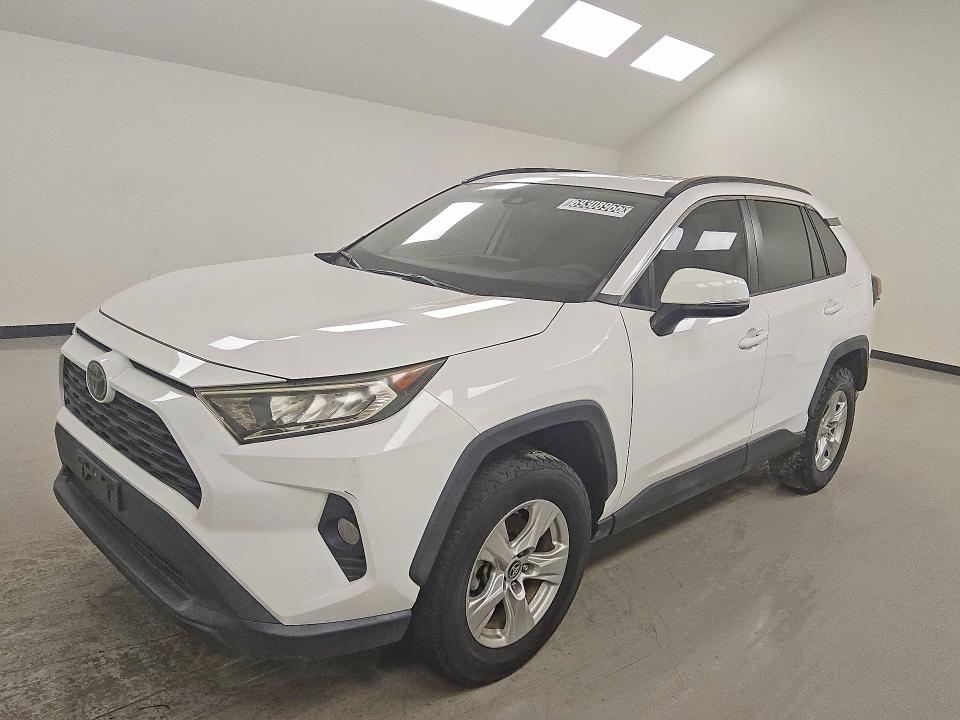 TOYOTA RAV4 2019 с VIN 2T3W1RFVXKC004913 - Снимка от търг