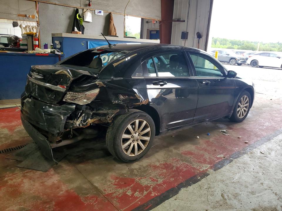 Photo 3 from auction – 2012 CHRYSLER 200 with VIN 1C3CCBBBXCN143483