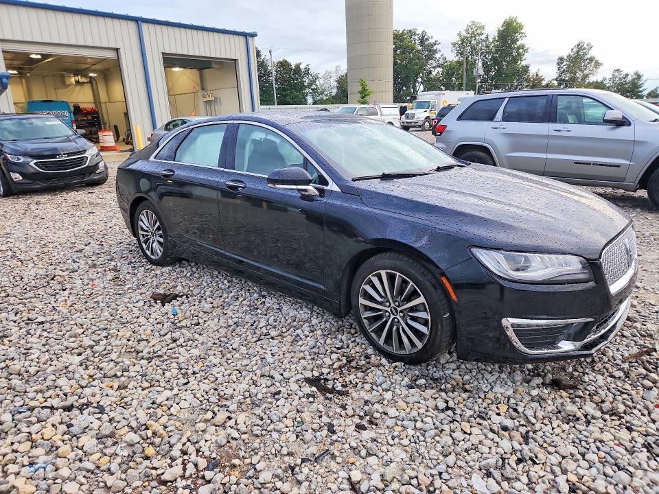 Снимка 4 от търг – 2018 LINCOLN MKZ с VIN 3LN6L5B98JR608629