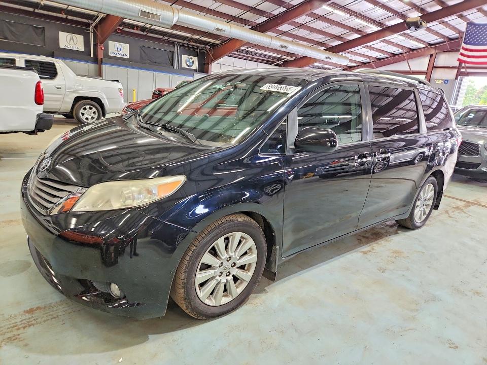 Zdjęcie 1 z aukcji – 2015 TOYOTA SIENNA z VIN 5TDDK3DC8FS094751