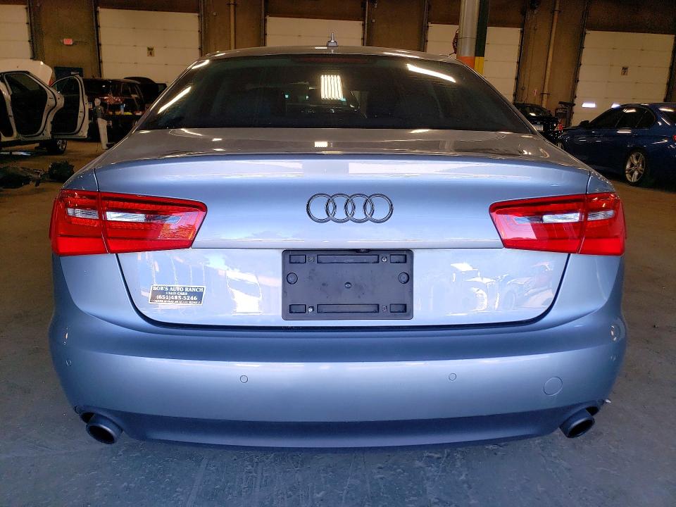 Foto 6 de la subasta – 2014 AUDI A6 con VIN WAUGFAFC7EN002792