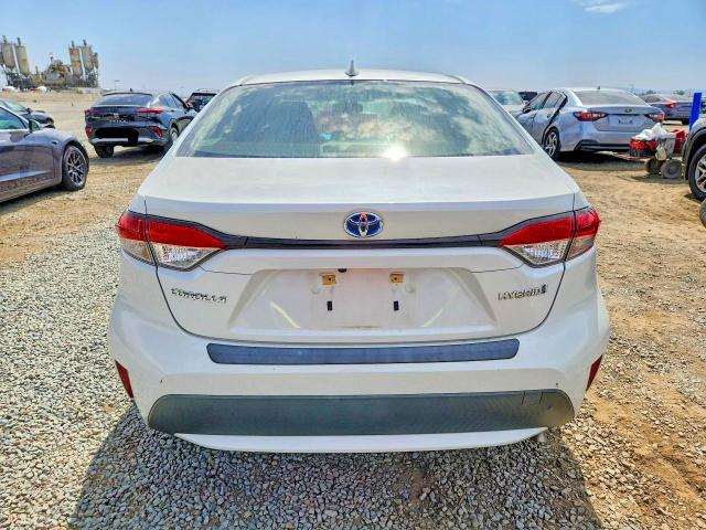Zdjęcie 6 z aukcji – 2021 TOYOTA COROLLA z VIN JTDEAMDE9MJ030937