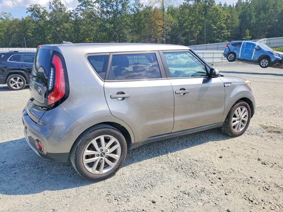 Photo 3 from auction – 2019 KIA SOUL with VIN KNDJP3A55K7662937