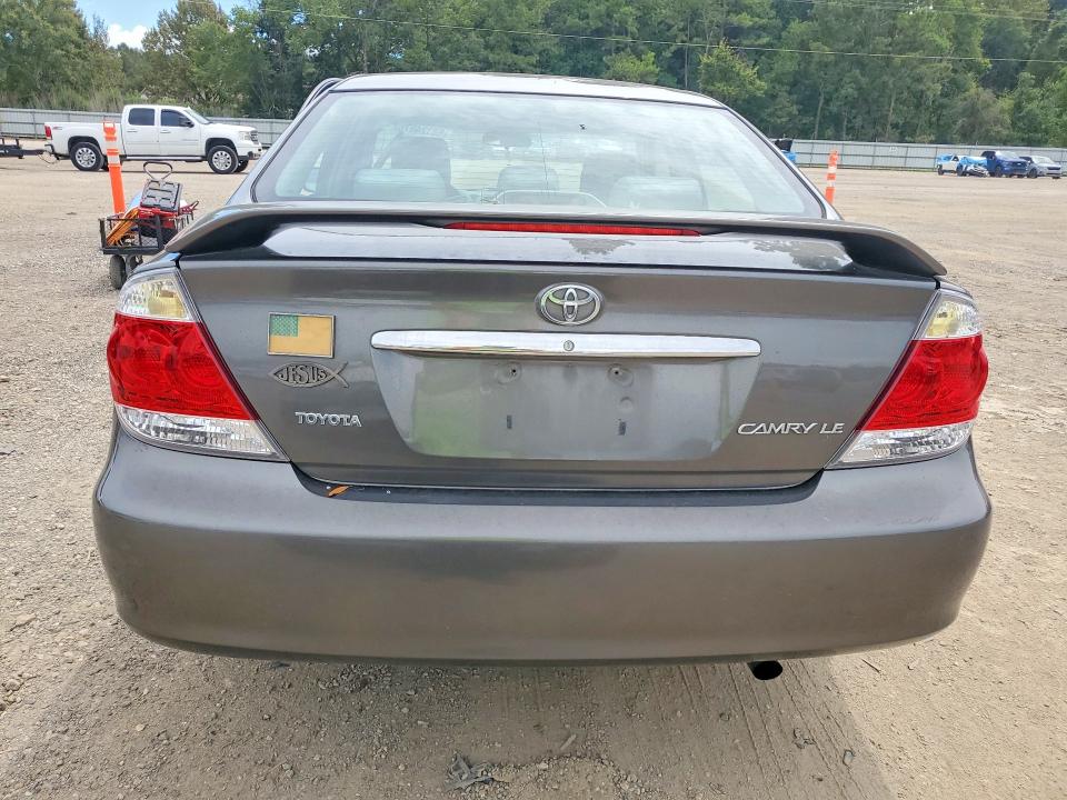 Photo 6 from auction – 2005 TOYOTA CAMRY with VIN 4T1BE32K05U951532
