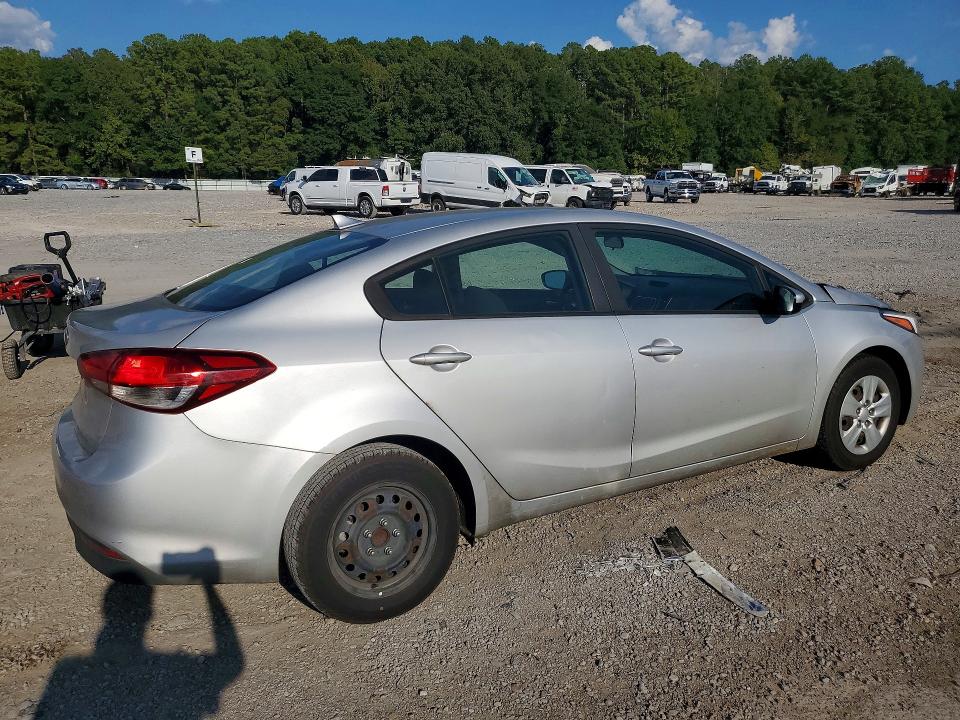 Фото 3 с аукциона – 2018 KIA FORTE с VIN 3KPFK4A77JE241876