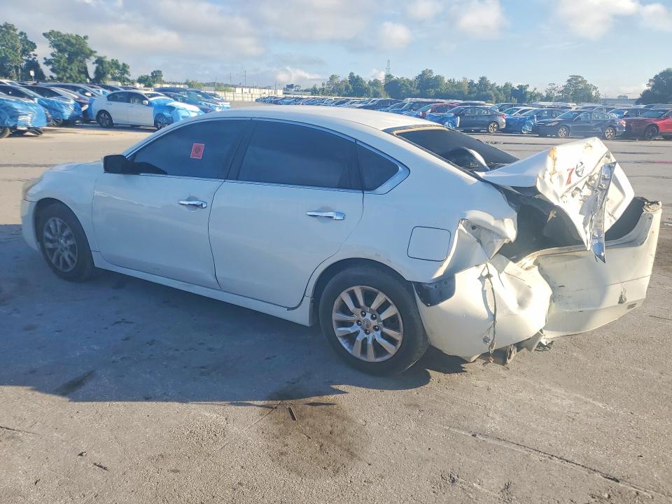 Photo 2 from auction – 2015 NISSAN ALTIMA with VIN 1N4AL3AP5FC252235