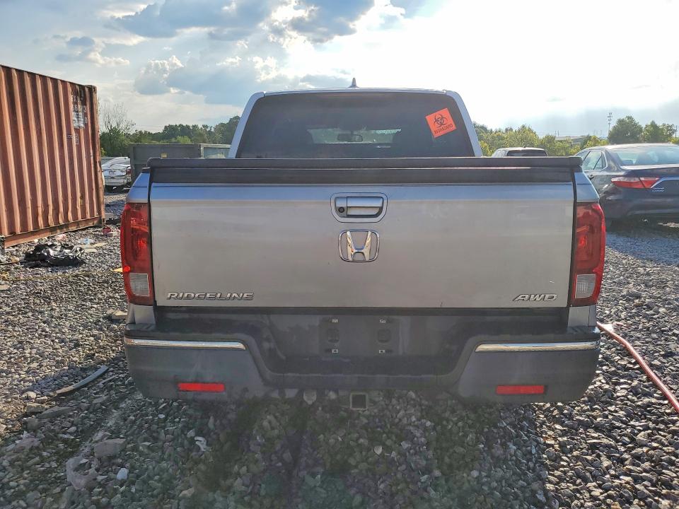 Photo 6 from auction – 2017 HONDA RIDGELINE with VIN 5FPYK3F66HB039173