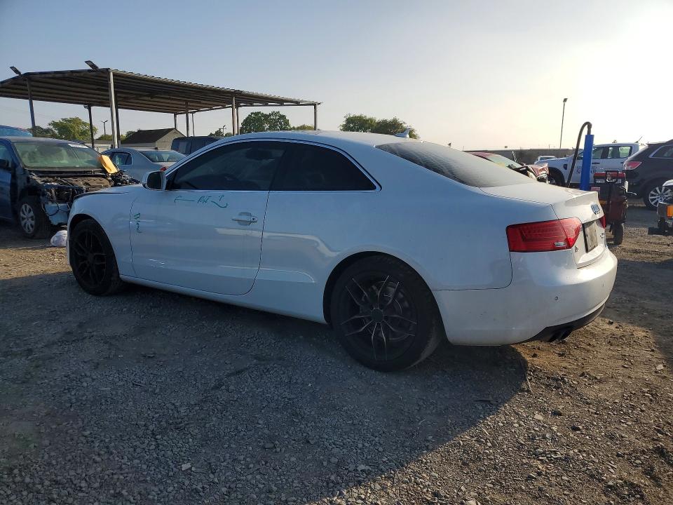 Foto 2 de la subasta – 2013 AUDI A5 con VIN WAULFAFR0DA035691