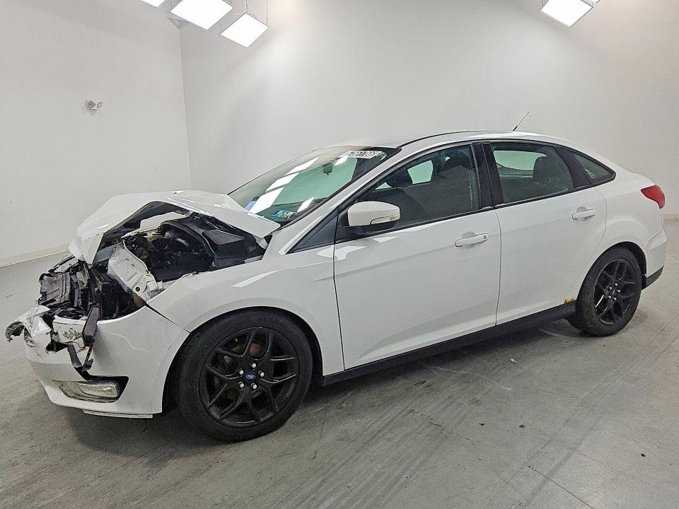FORD FOCUS 2016 z numerem VIN 1FADP3FE6GL215625 - Zdjęcie z aukcji