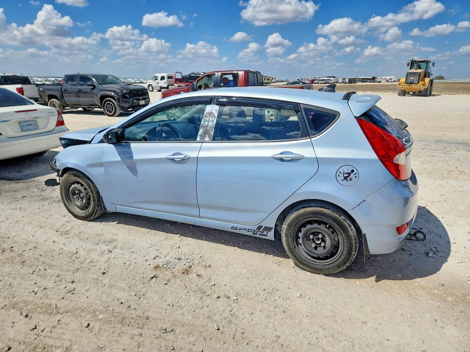 Photo 2 from auction – 2012 HYUNDAI ACCENT with VIN KMHCU5AEXCU032875