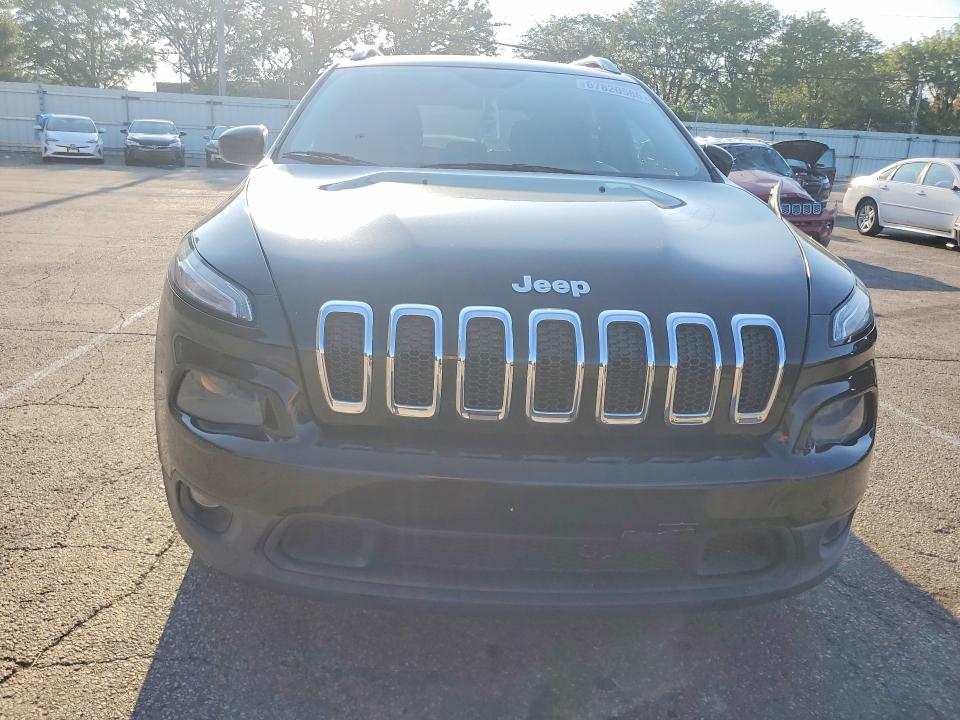 Photo 5 from auction – 2018 JEEP CHEROKEE with VIN 1C4PJLCB5JD513376