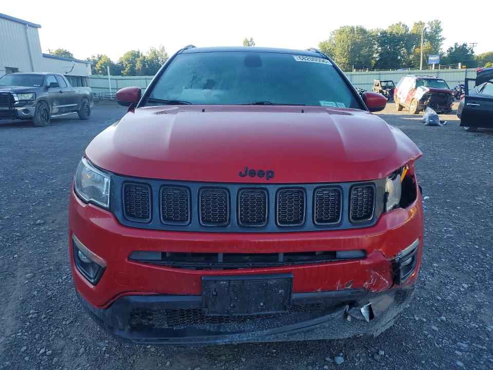 Фото 5 с аукциона – 2019 JEEP COMPASS с VIN 3C4NJDBB0KT745233
