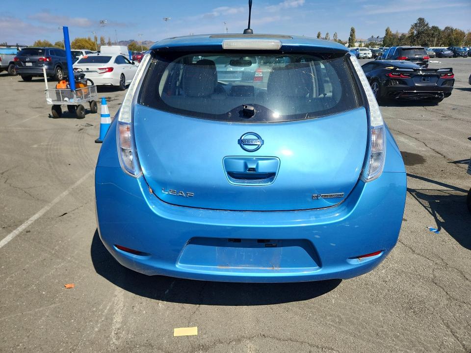 Foto 6 de la subasta – 2011 NISSAN LEAF con VIN JN1AZ0CP2BT006440