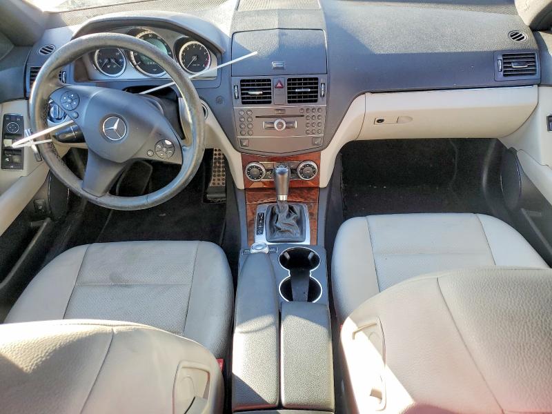 Photo 8 from auction – 2011 MERCEDES-BENZ C with VIN WDDGF8BB7BR148435