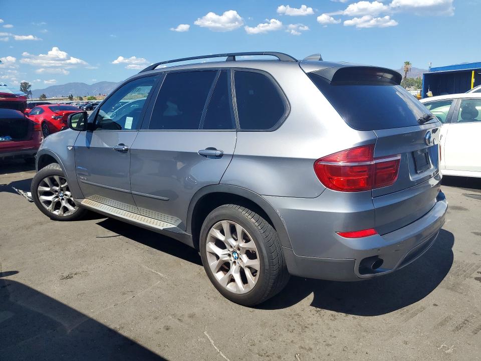 Снимка 2 от търг – 2012 BMW X5 с VIN 5UXZV4C59CL746410