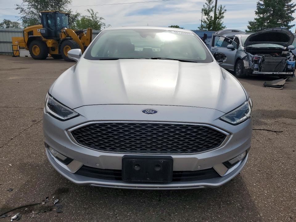 Photo 5 from auction – 2017 FORD FUSION with VIN 3FA6P0RU7HR219826