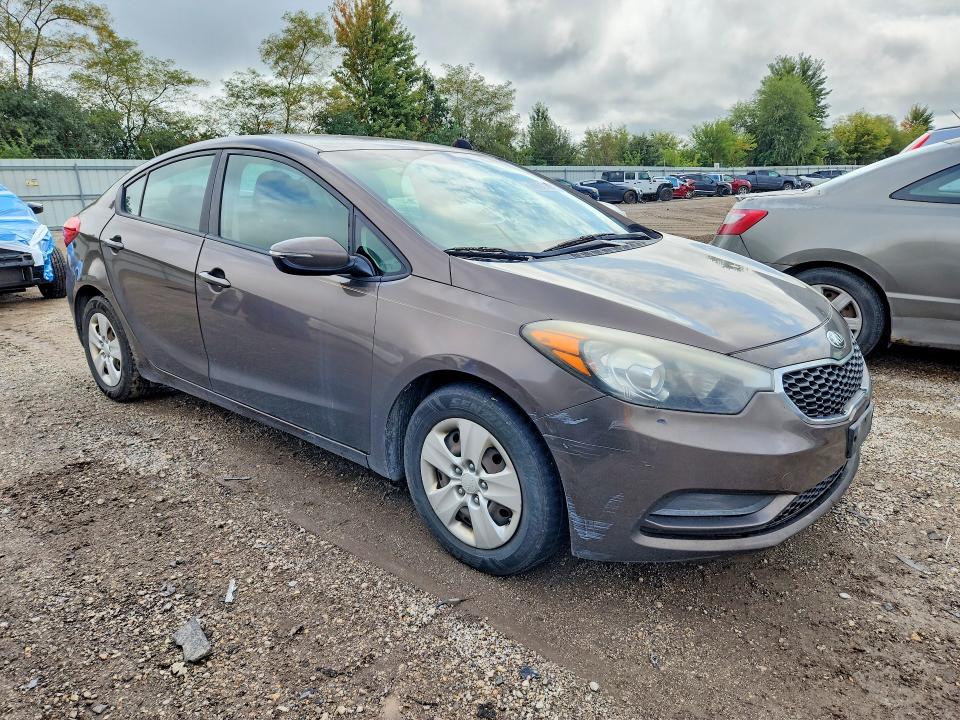 Photo 4 from auction – 2015 KIA FORTE with VIN KNAFX4A60F5352374