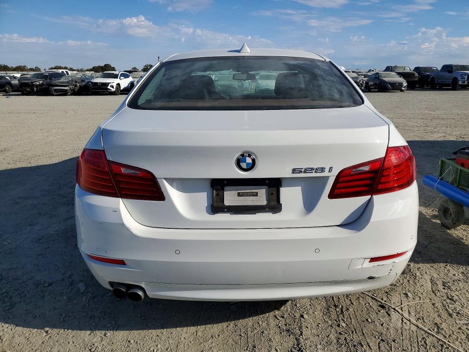 Photo 6 from auction – 2015 BMW 528 with VIN WBA5A5C59FD513706