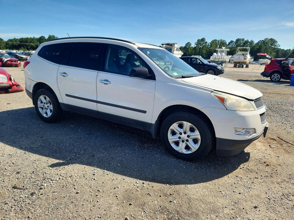 Photo 4 from auction – 2011 CHEVROLET TRAVERSE with VIN 1GNKREED5BJ159737