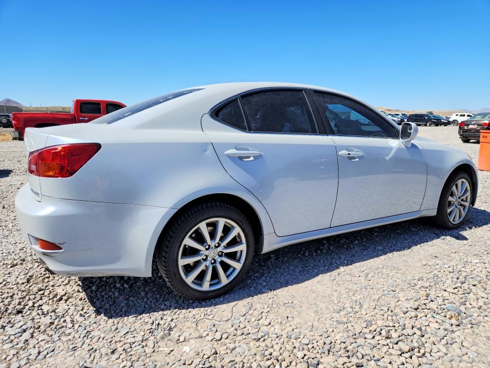 Photo 3 from auction – 2006 LEXUS IS with VIN JTHCK262665003698