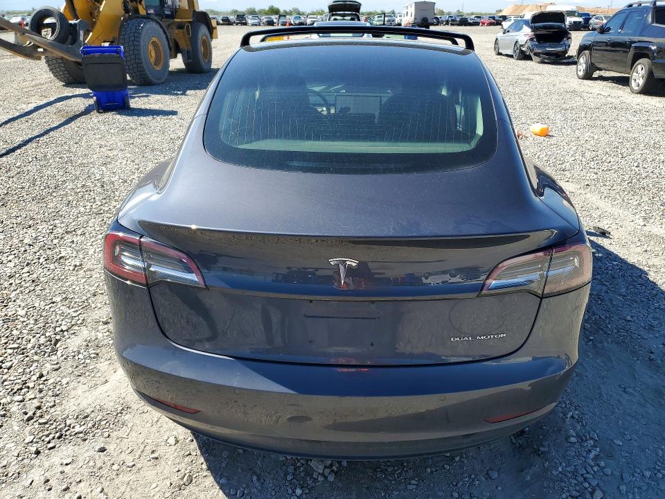 صورة رقم 6 من المزاد - 2018 TESLA MODEL 3 مع VIN 5YJ3E1EB7JF091009