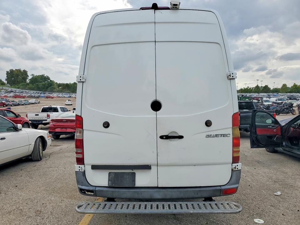 Photo 6 from auction – 2012 MERCEDES-BENZ SPRINTER with VIN WD3PE8CB8C5684809