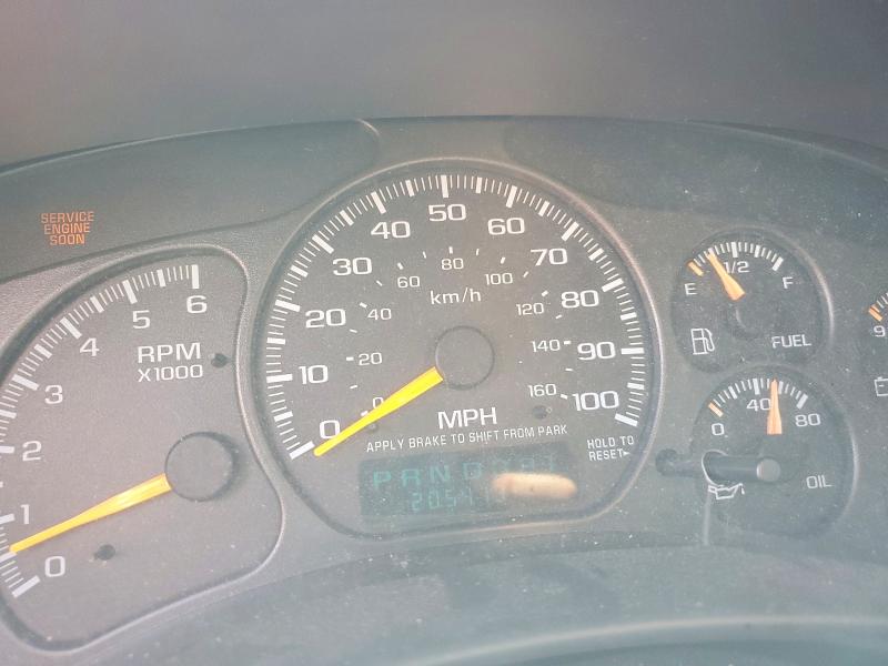 Photo 9 from auction – 2001 CHEVROLET SUBURBAN with VIN 1GNFK16T31J229268