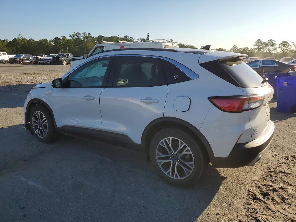 Photo 2 from auction – 2020 FORD ESCAPE with VIN 1FMCU0H64LUC24861