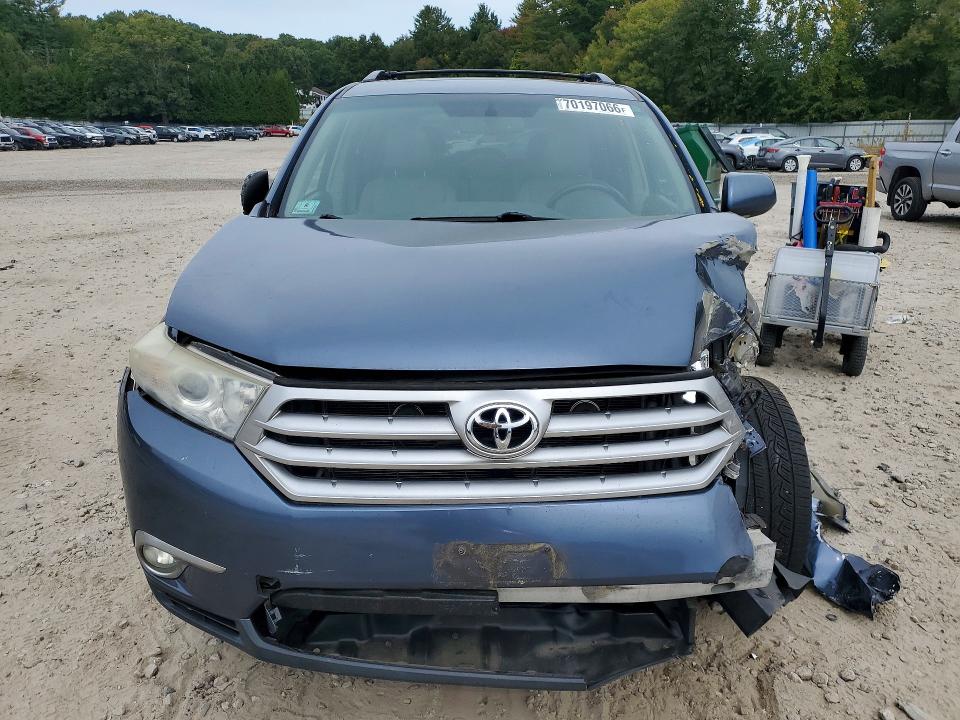 Снимка 5 от търг – 2013 TOYOTA HIGHLANDER с VIN 5TDDK3EH3DS248483