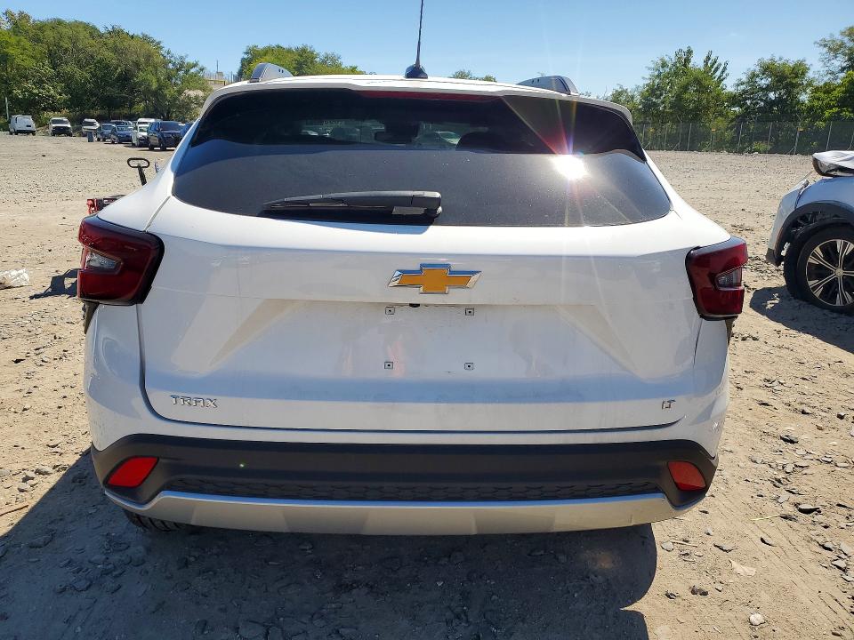 Photo 6 from auction – 2026 CHEVROLET TRAX with VIN KL77LHEP2TC139461