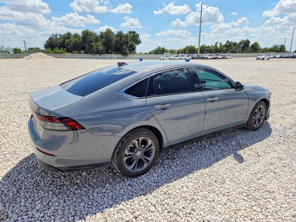 Снимка 3 от търг – 2025 HONDA ACCORD с VIN 1HGCY2F67SA008592