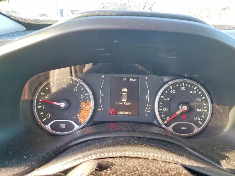 Photo 9 from auction – 2016 JEEP RENEGADE with VIN ZACCJBAT8GPE34637