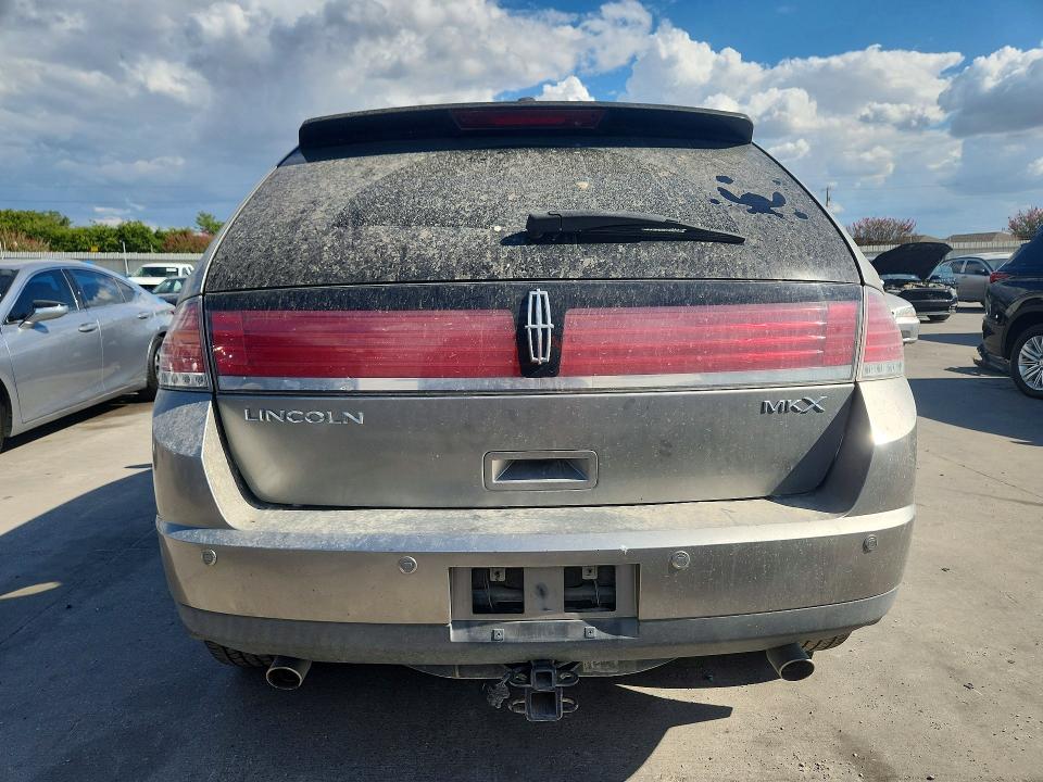 Photo 6 from auction – 2008 LINCOLN MKX with VIN 2LMDU68CX8BJ00348