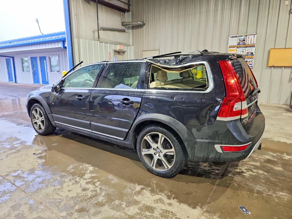 Photo 2 from auction – 2015 VOLVO XC70 with VIN YV4902NC4F1197311