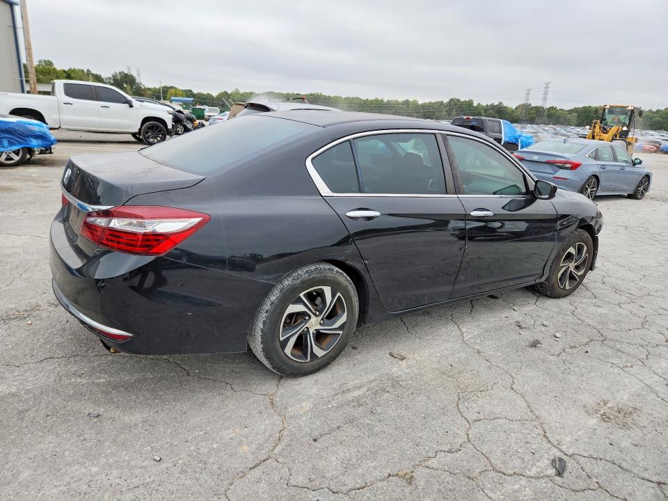 Photo 3 from auction – 2017 HONDA ACCORD with VIN 1HGCR2F38HA221126