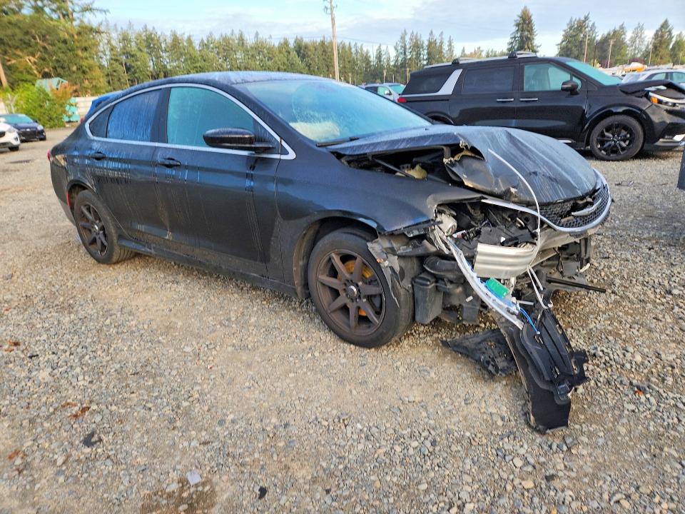 Foto 4 de la subasta – 2015 CHRYSLER 200 con VIN 1C3CCCAB4FN671127