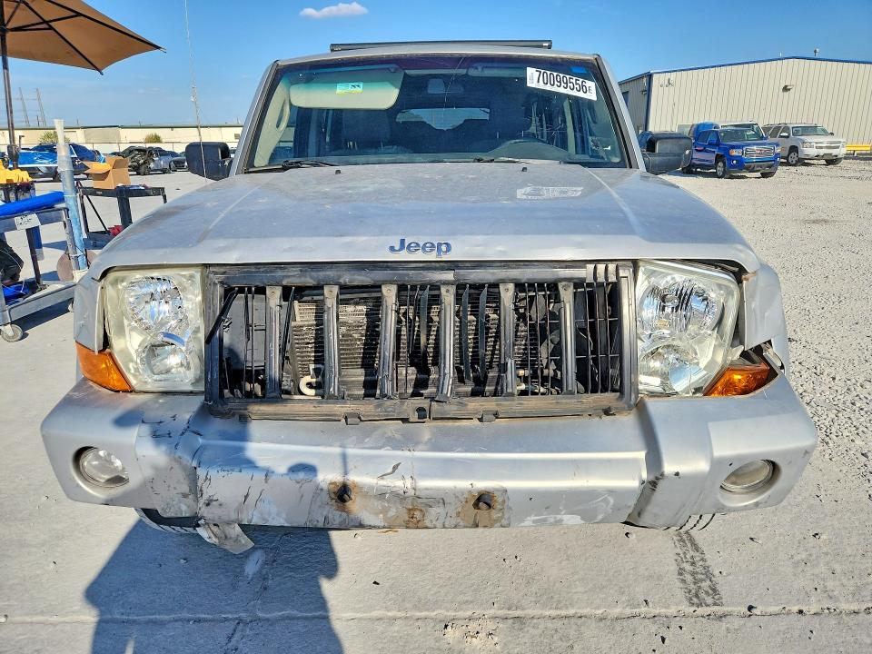 Photo 5 from auction – 2006 JEEP COMMANDER with VIN 1J8HH48K46C343788