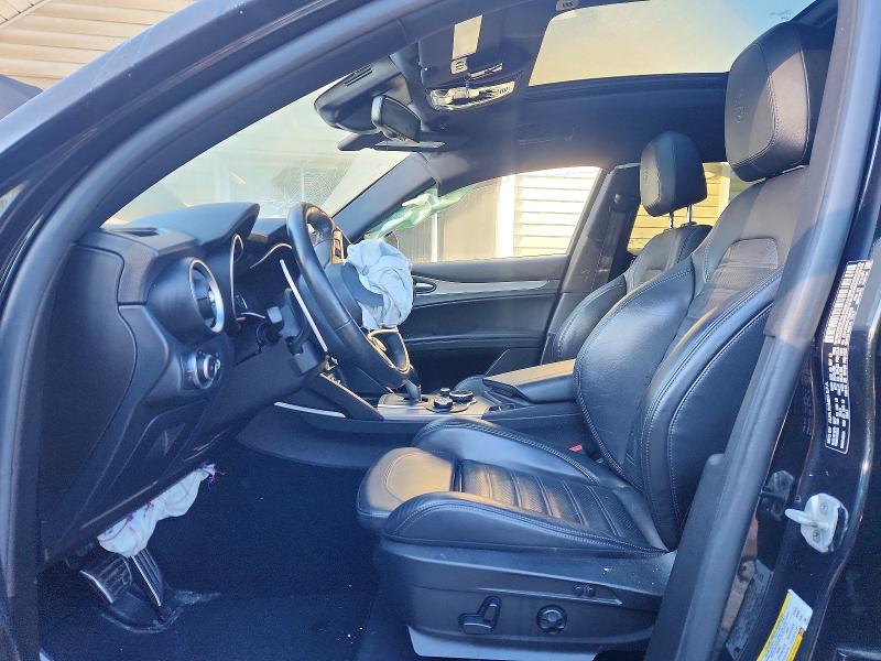 Photo 7 from auction – 2018 ALFA ROMEO STELVIO with VIN ZASFAKNN8J7B86202