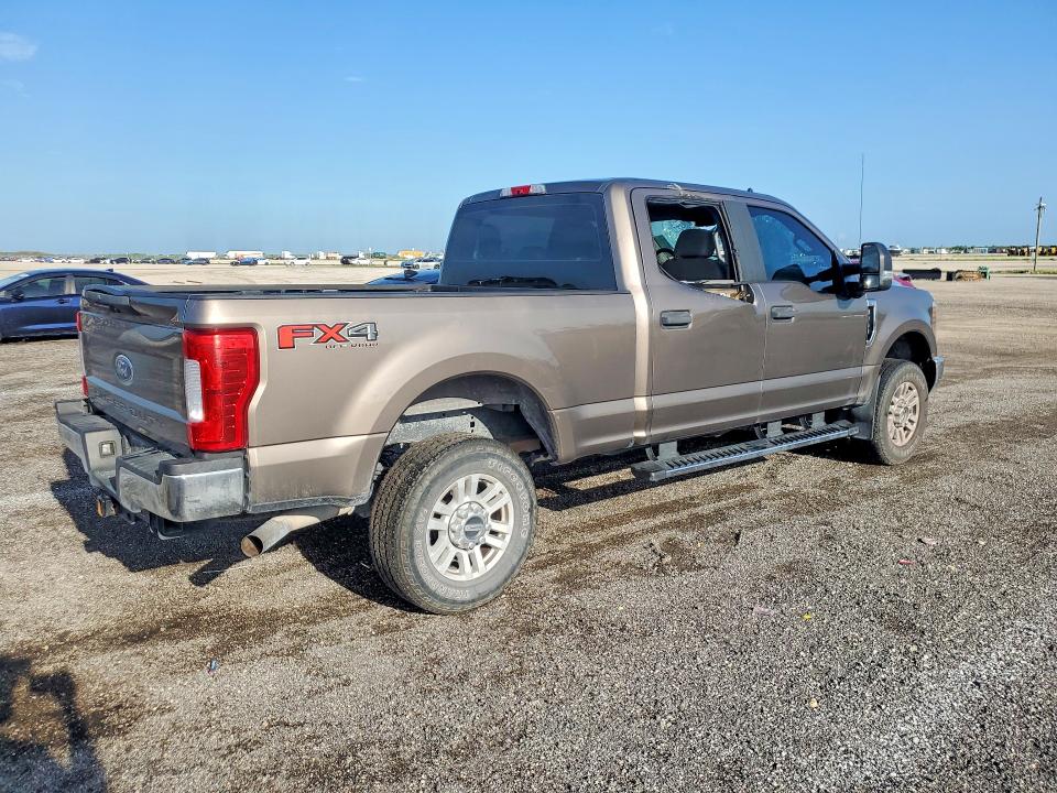 Photo 3 from auction – 2019 FORD F250 with VIN 1FT7W2B62KEG83755
